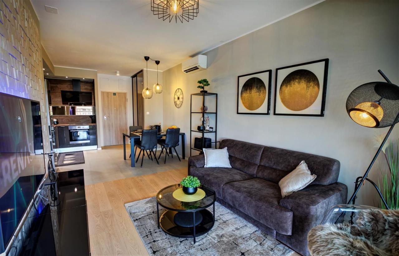 Luxury Apartment 4Seasons With Garage สปลิท ภายนอก รูปภาพ