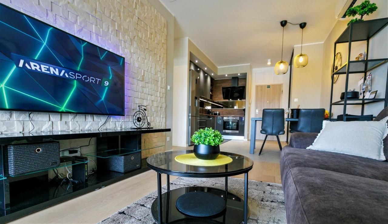 Luxury Apartment 4Seasons With Garage สปลิท ภายนอก รูปภาพ