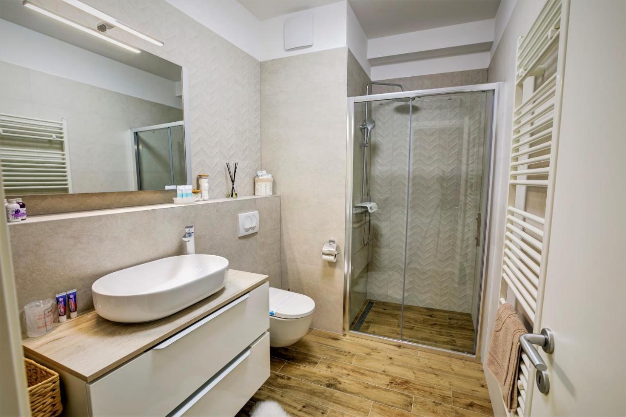 Luxury Apartment 4Seasons With Garage สปลิท ภายนอก รูปภาพ