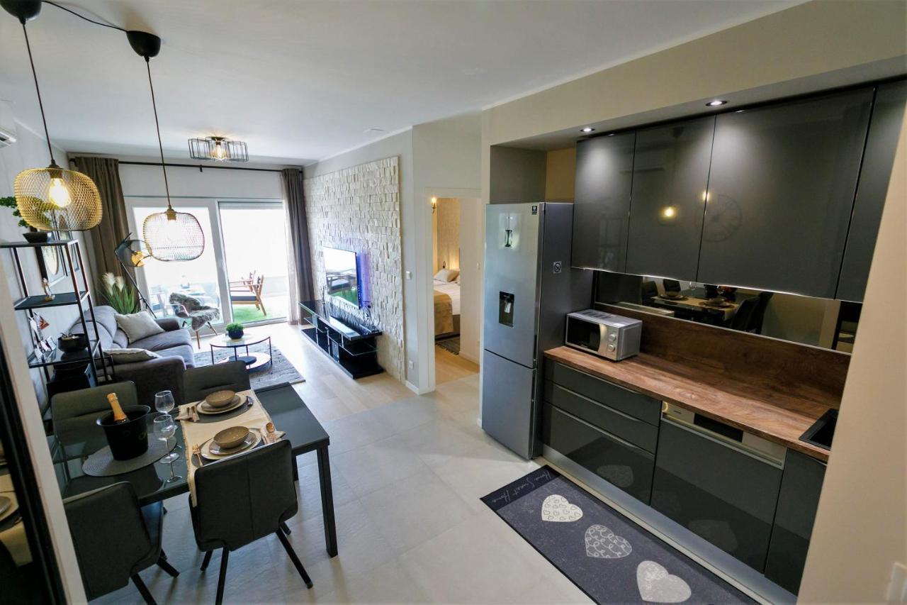 Luxury Apartment 4Seasons With Garage สปลิท ภายนอก รูปภาพ